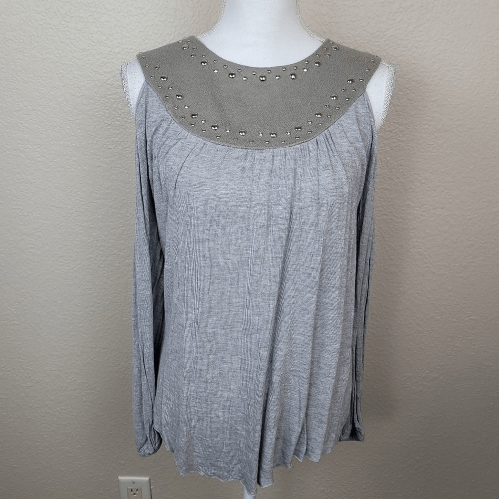 LIBERTY GARDEN Gray Cold Shoulder Top with Faux Suede Collar Size Medium (6804)